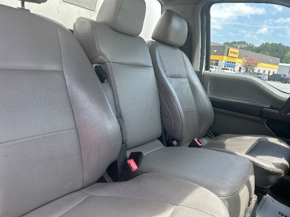 Medium Duty Box Truck-Light and Medium Duty Trucks-Ford-2021-F450-Lafayette-LA-129,657\n\t\tmiles-$ 32,500 - Image 18