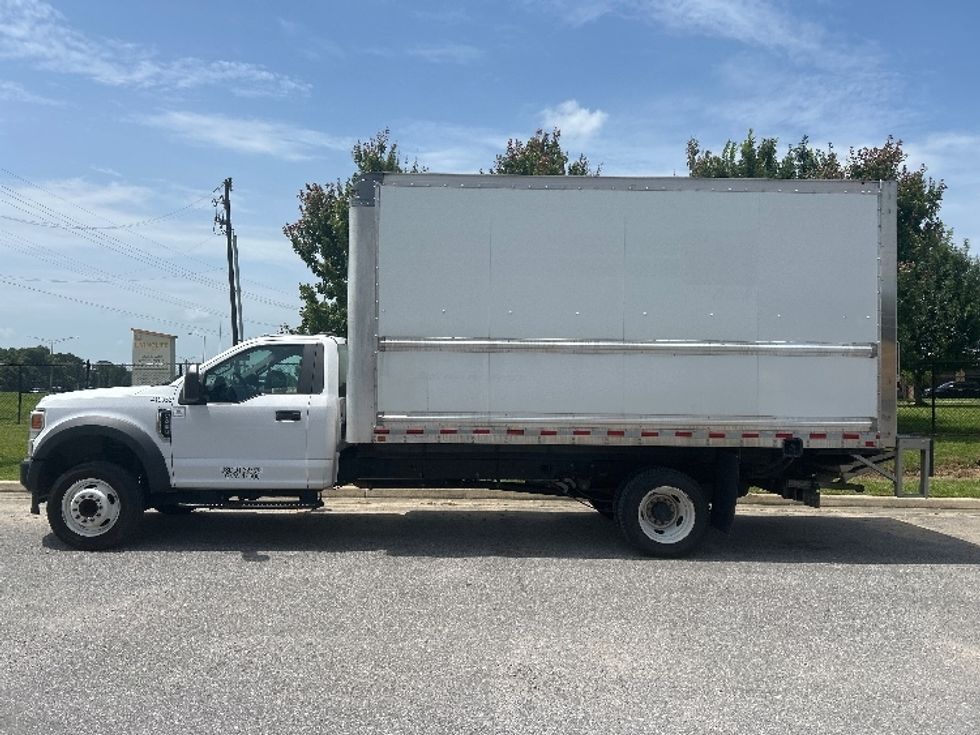 Medium Duty Box Truck-Light and Medium Duty Trucks-Ford-2021-F450-Lafayette-LA-129,657\n\t\tmiles-$ 32,500 - Image 4