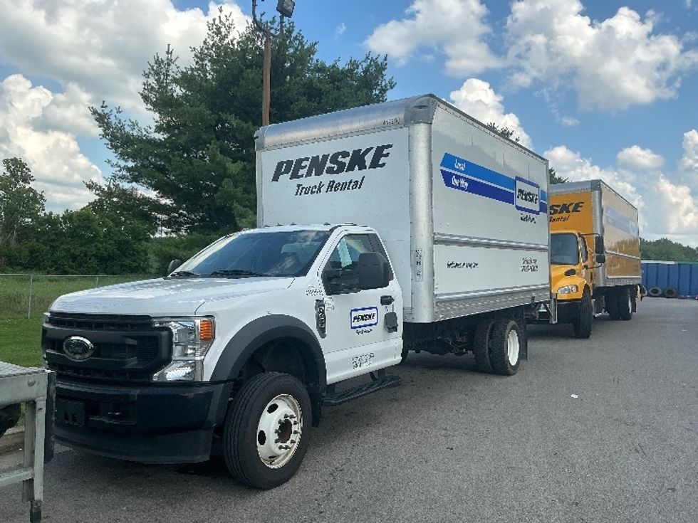 Medium Duty Box Truck-Light and Medium Duty Trucks-Ford-2021-F450-Lexington-KY-90,964\n\t\tmiles-$ 48,500 - Image 1