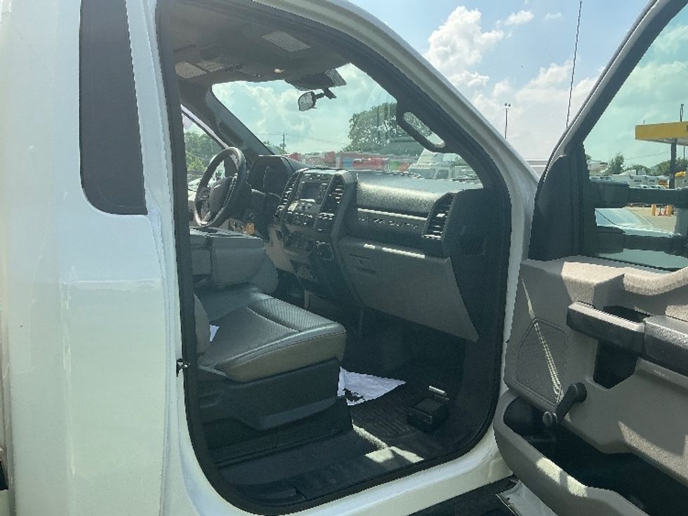 Medium Duty Box Truck-Light and Medium Duty Trucks-Ford-2021-F450-Lexington-KY-90,964\n\t\tmiles-$ 48,500 - Image 16