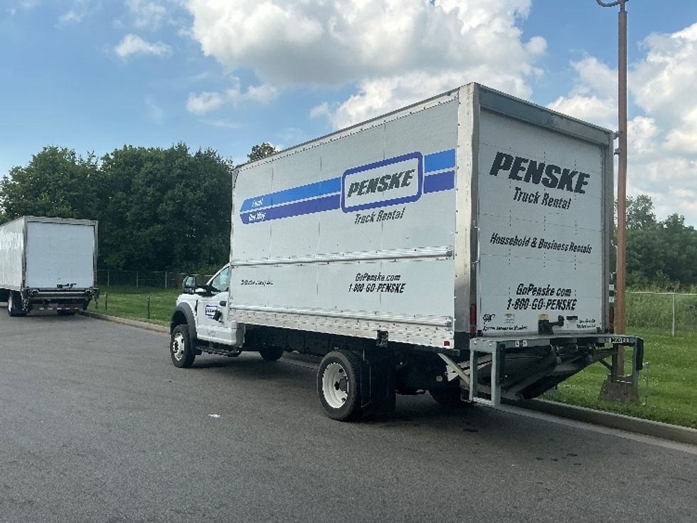 Medium Duty Box Truck-Light and Medium Duty Trucks-Ford-2021-F450-Lexington-KY-90,964\n\t\tmiles-$ 48,500 - Image 6