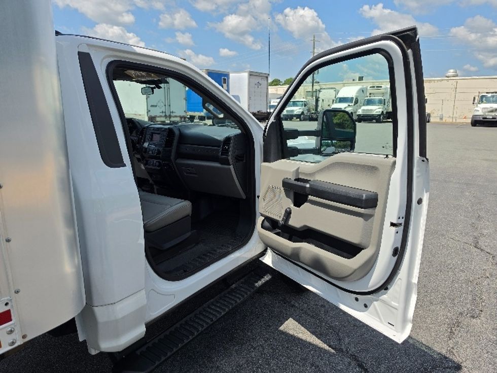 Medium Duty Box Truck-Light and Medium Duty Trucks-Ford-2021-F450-Little Rock-AR-91,438\n\t\tmiles-$ 37,750 - Image 20