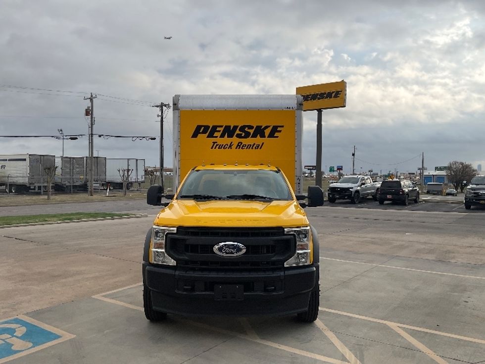 Medium Duty Box Truck-Light and Medium Duty Trucks-Ford-2021-F450-Oklahoma City-OK-103,400\n\t\tmiles-$ 35,500 - Image 2
