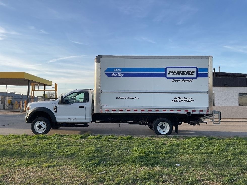 Medium Duty Box Truck-Light and Medium Duty Trucks-Ford-2021-F450-Oklahoma City-OK-117,167\n\t\tmiles-$ 35,000 - Image 4