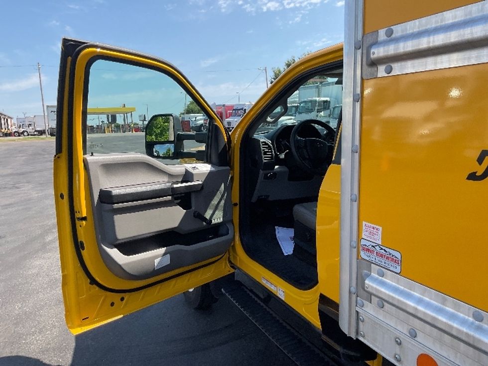 Medium Duty Box Truck-Light and Medium Duty Trucks-Ford-2021-F450-Oklahoma City-OK-89,001\n\t\tmiles-$ 48,000 - Image 16