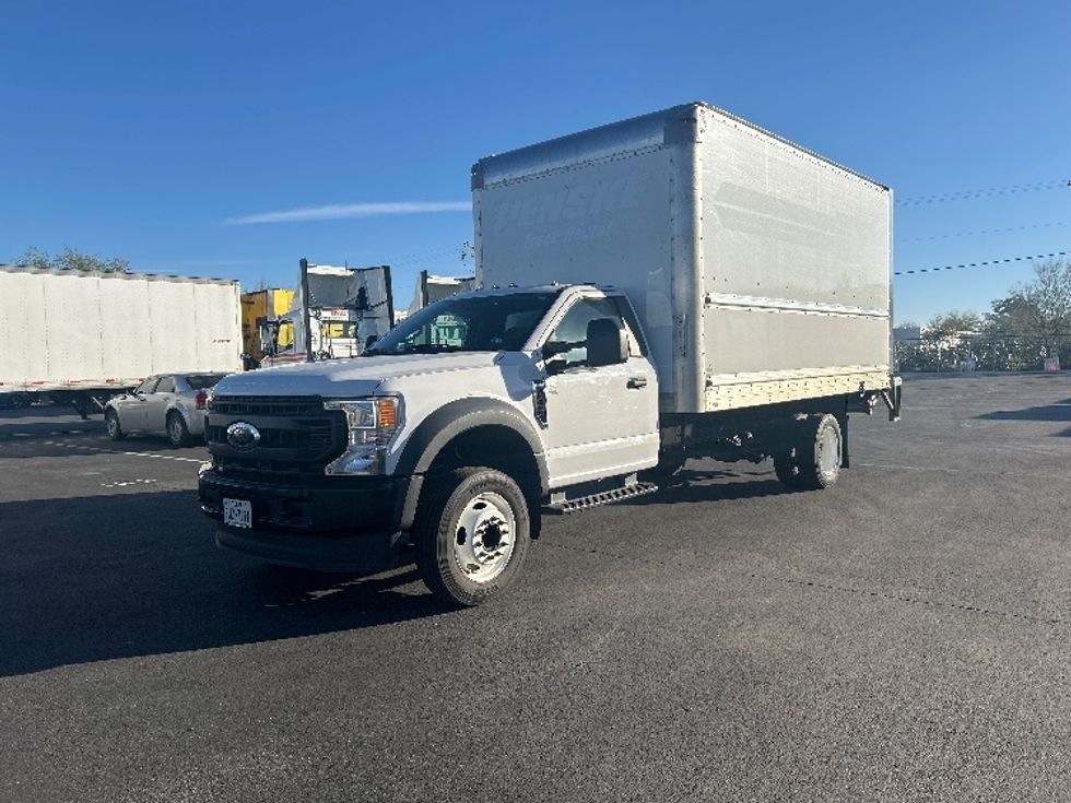Medium Duty Box Truck-Light and Medium Duty Trucks-Ford-2021-F450-Phoenix-AZ-86,998\n\t\tmiles-$ 38,000 - Image 1
