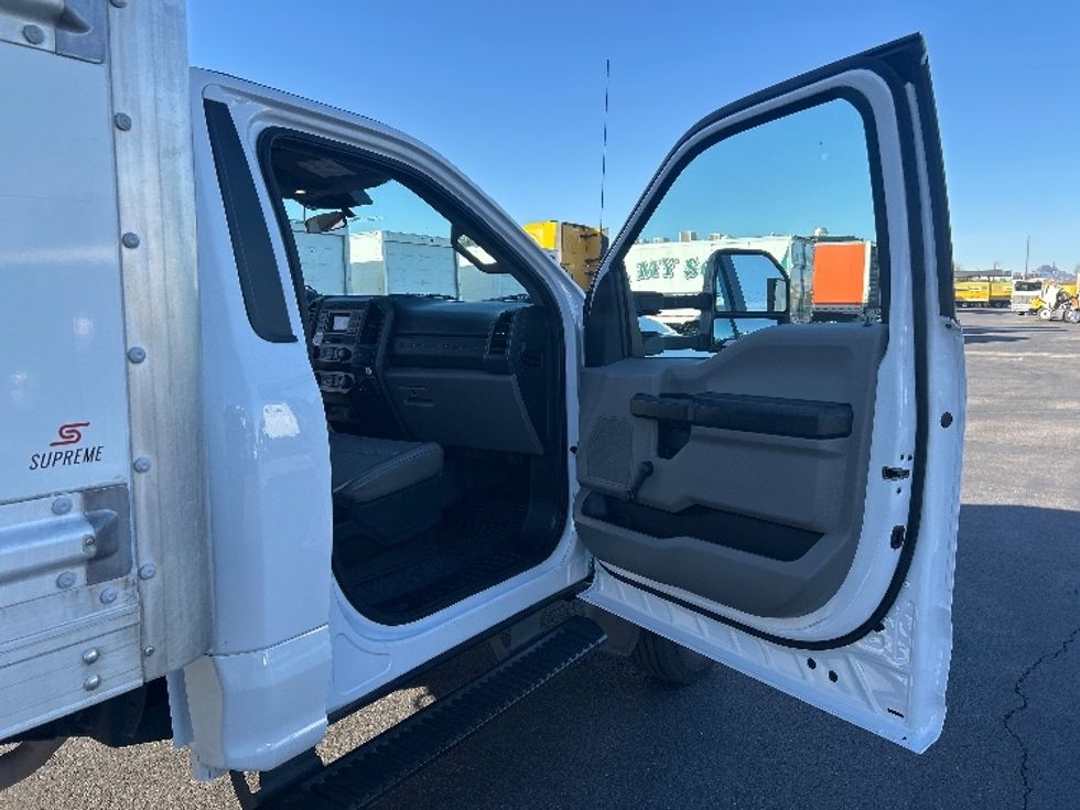 Medium Duty Box Truck-Light and Medium Duty Trucks-Ford-2021-F450-Phoenix-AZ-86,998\n\t\tmiles-$ 38,000 - Image 20