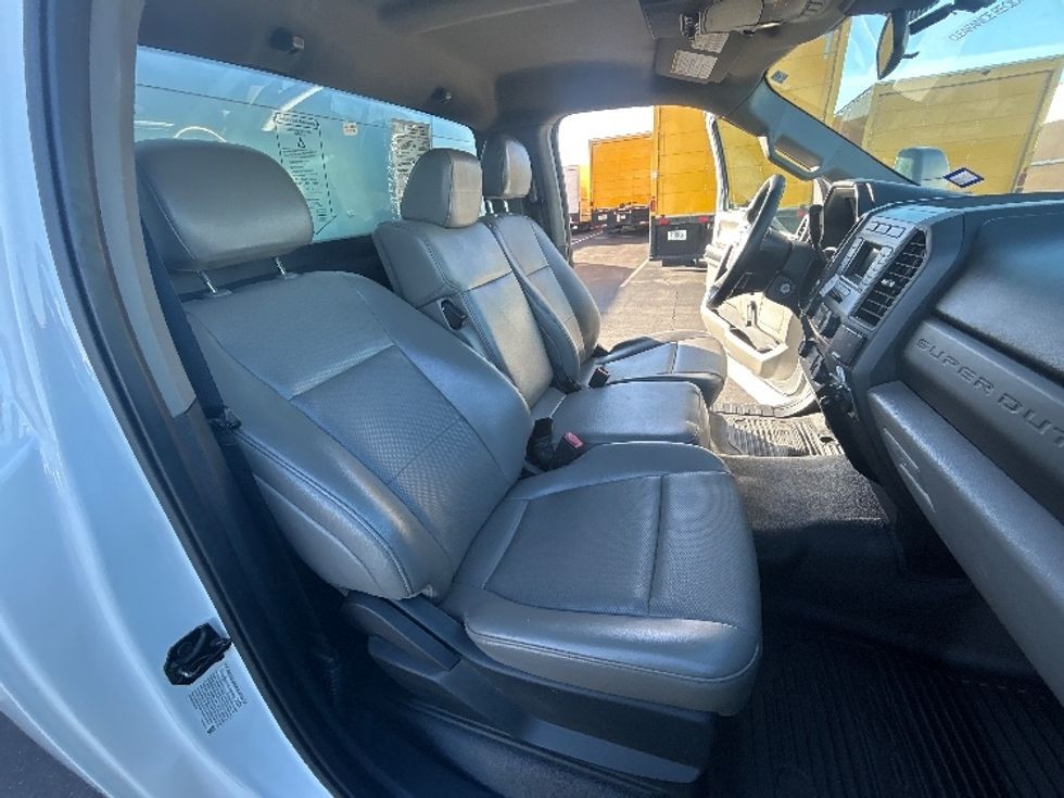 Medium Duty Box Truck-Light and Medium Duty Trucks-Ford-2021-F450-Phoenix-AZ-86,998\n\t\tmiles-$ 38,000 - Image 22