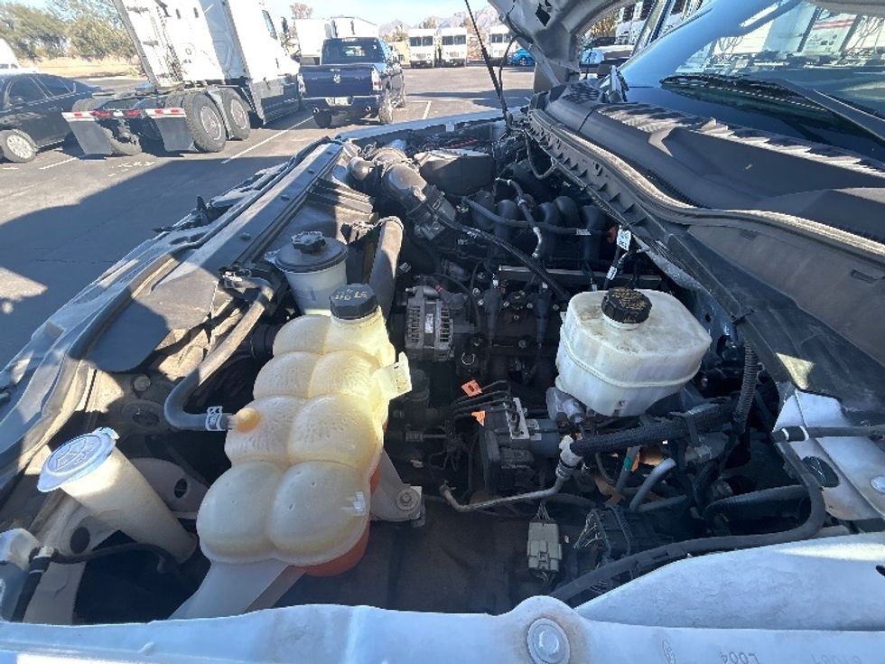 Medium Duty Box Truck-Light and Medium Duty Trucks-Ford-2021-F450-Phoenix-AZ-86,998\n\t\tmiles-$ 38,000 - Image 24