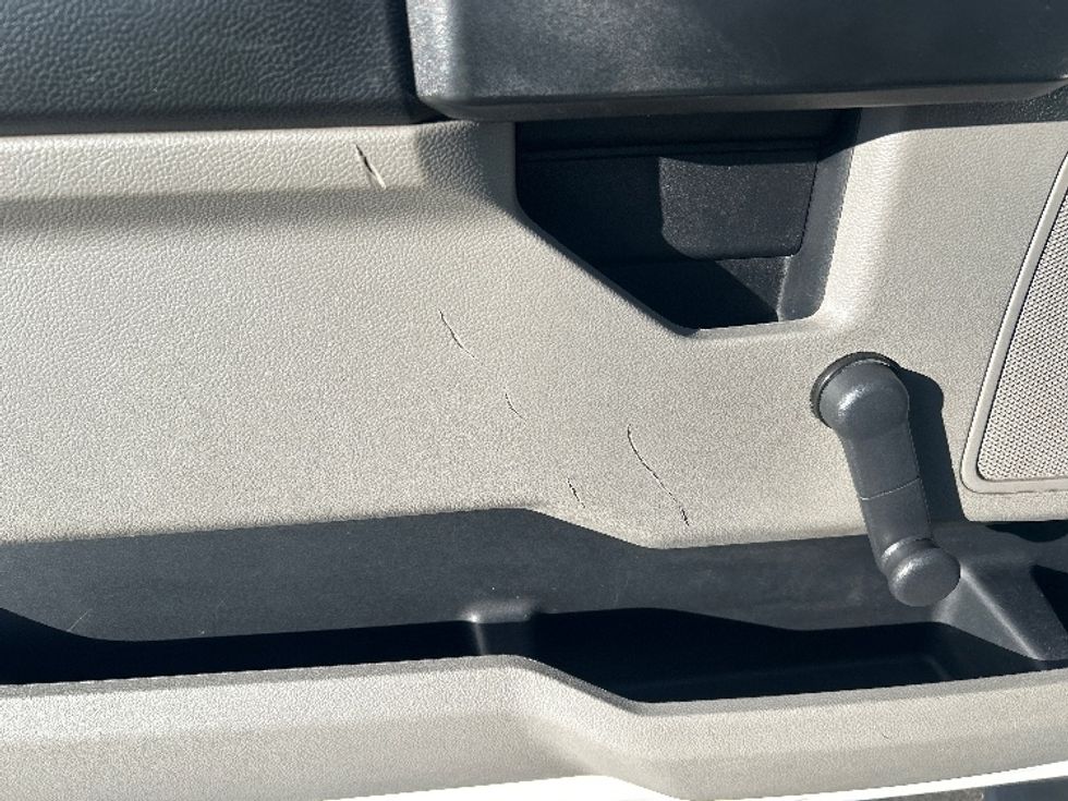 Medium Duty Box Truck-Light and Medium Duty Trucks-Ford-2021-F450-Phoenix-AZ-86,998\n\t\tmiles-$ 38,000 - Image 27