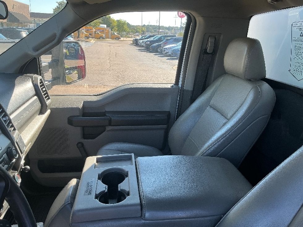 Medium Duty Box Truck-Light and Medium Duty Trucks-Ford-2021-F450-Richland-MS-163,216\n\t\tmiles-$ 26,500 - Image 19