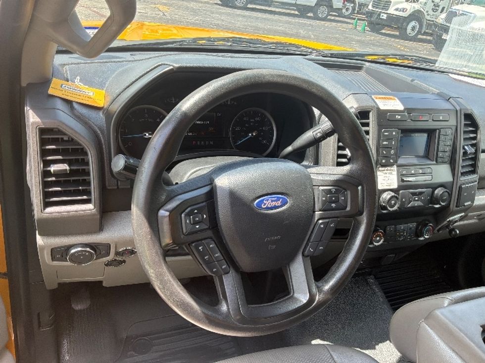 Medium Duty Box Truck-Light and Medium Duty Trucks-Ford-2021-F450-San Antonio-TX-102,135\n\t\tmiles-$ 32,750 - Image 15