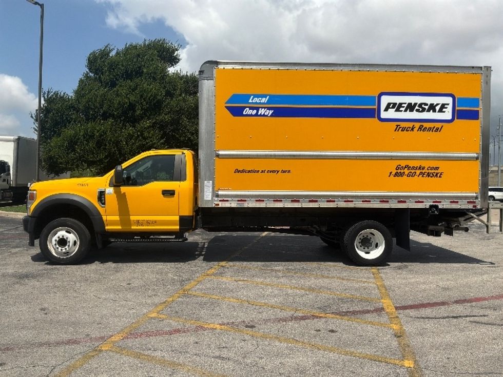 Medium Duty Box Truck-Light and Medium Duty Trucks-Ford-2021-F450-San Antonio-TX-102,135\n\t\tmiles-$ 32,750 - Image 3