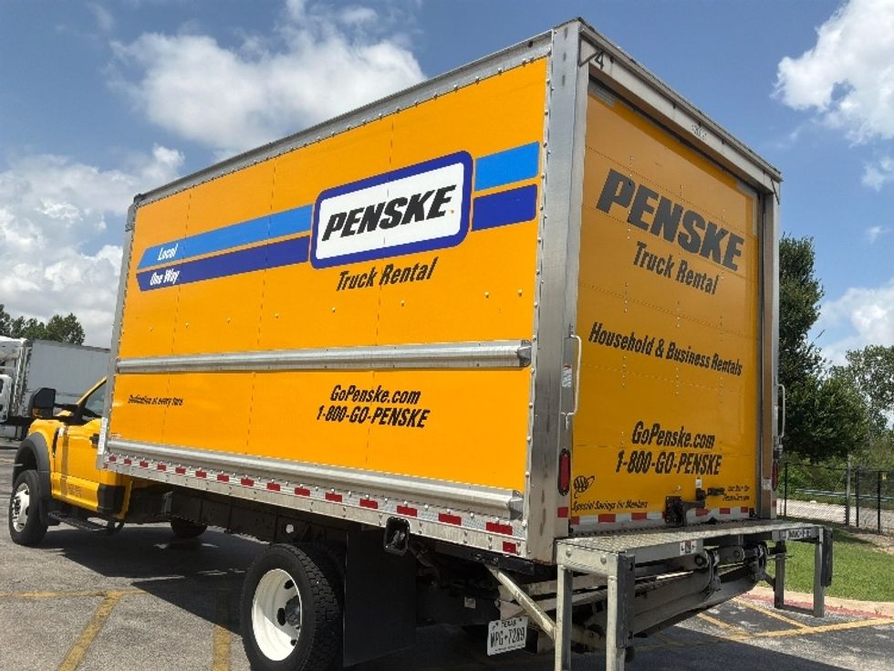Medium Duty Box Truck-Light and Medium Duty Trucks-Ford-2021-F450-San Antonio-TX-102,135\n\t\tmiles-$ 32,750 - Image 5