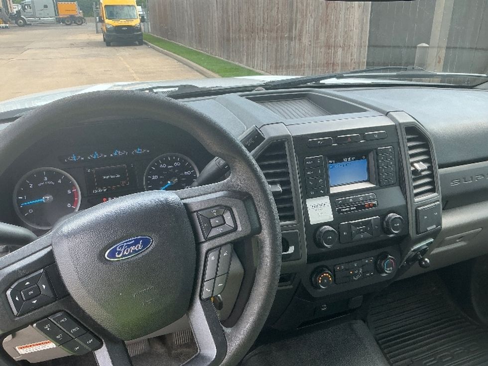 Medium Duty Box Truck-Light and Medium Duty Trucks-Ford-2021-F450-Tulsa-OK-83,510\n\t\tmiles-$ 39,500 - Image 18