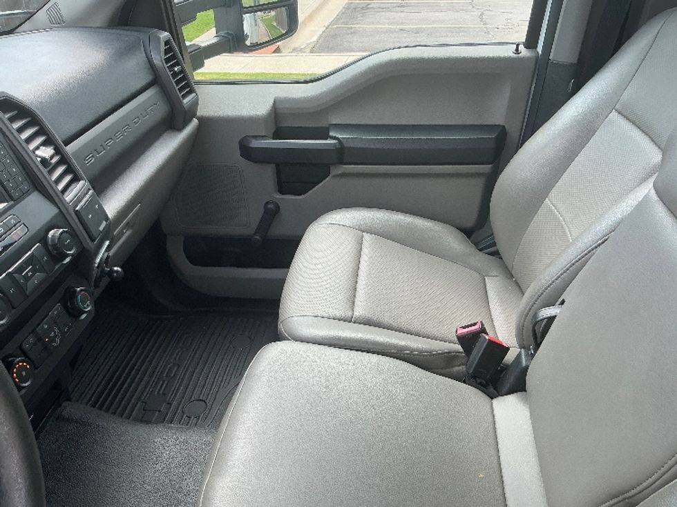 Medium Duty Box Truck-Light and Medium Duty Trucks-Ford-2021-F450-Tulsa-OK-83,510\n\t\tmiles-$ 39,500 - Image 19