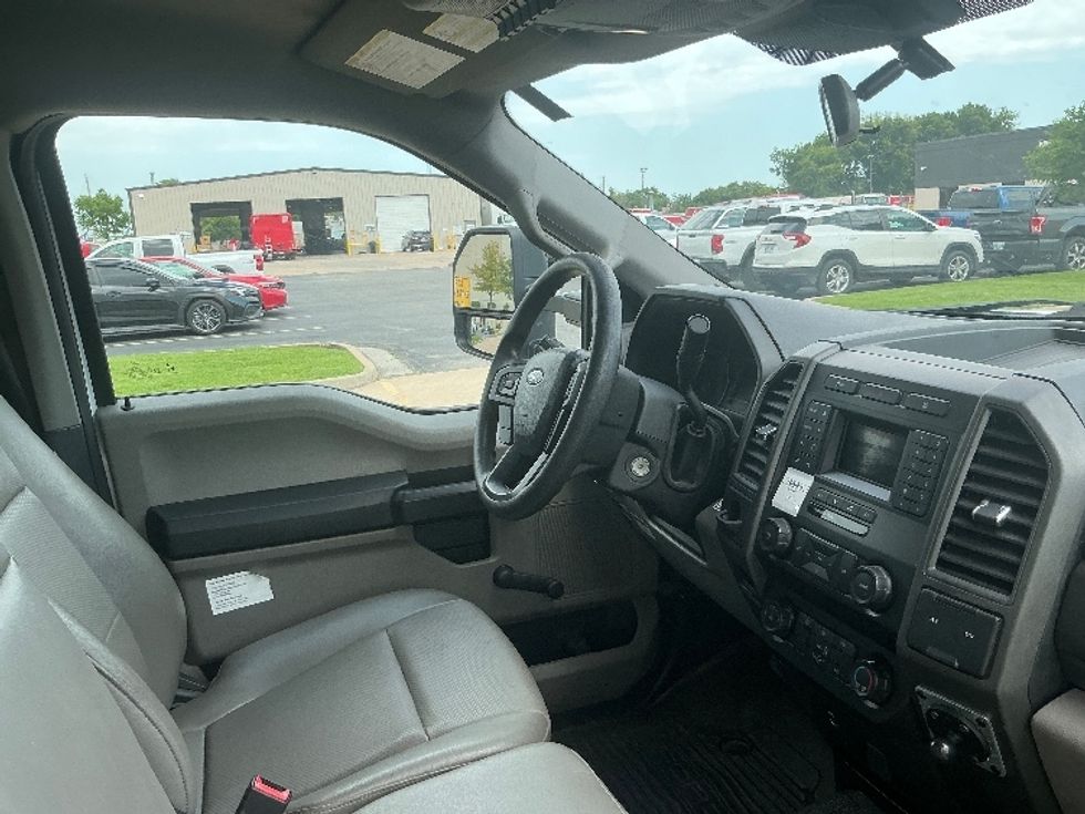 Medium Duty Box Truck-Light and Medium Duty Trucks-Ford-2021-F450-Tulsa-OK-83,510\n\t\tmiles-$ 39,500 - Image 22