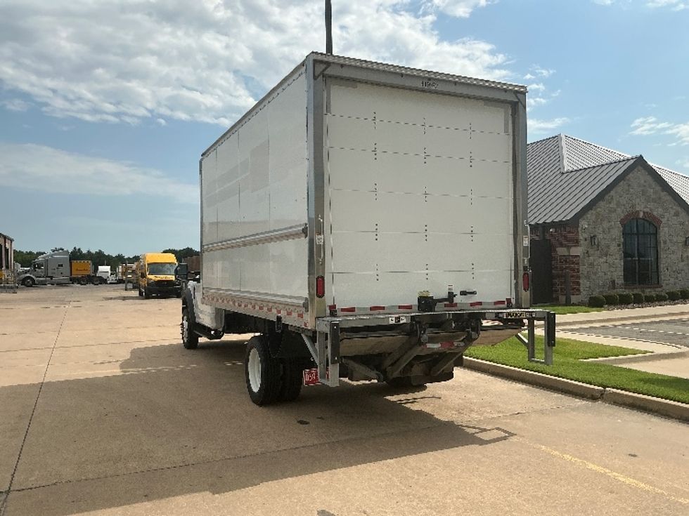 Medium Duty Box Truck-Light and Medium Duty Trucks-Ford-2021-F450-Tulsa-OK-83,510\n\t\tmiles-$ 39,500 - Image 6