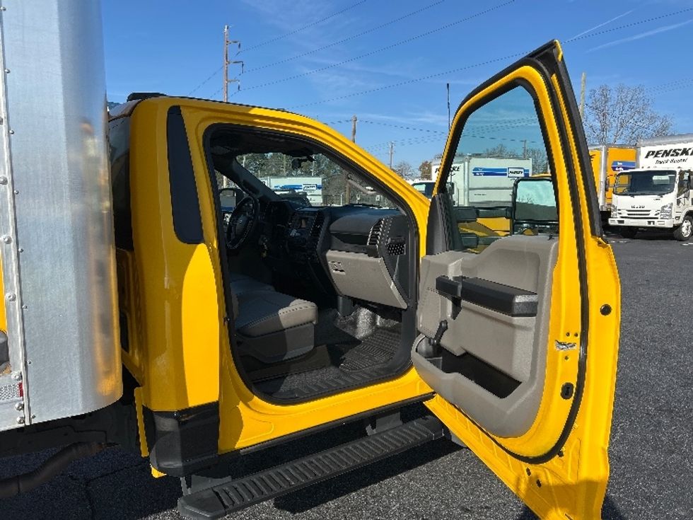 Medium Duty Box Truck-Light and Medium Duty Trucks-Ford-2022-F450-Atlanta-GA-78,514\n\t\tmiles-$ 41,750 - Image 20