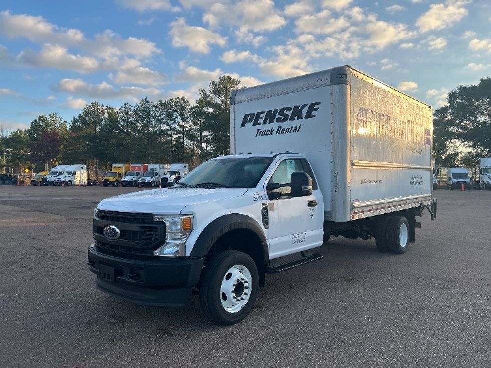 Medium Duty Box Truck-Light and Medium Duty Trucks-Ford-2022-F450-Jackson-MS-104,059\n\t\tmiles-$ 36,000 - Image 3