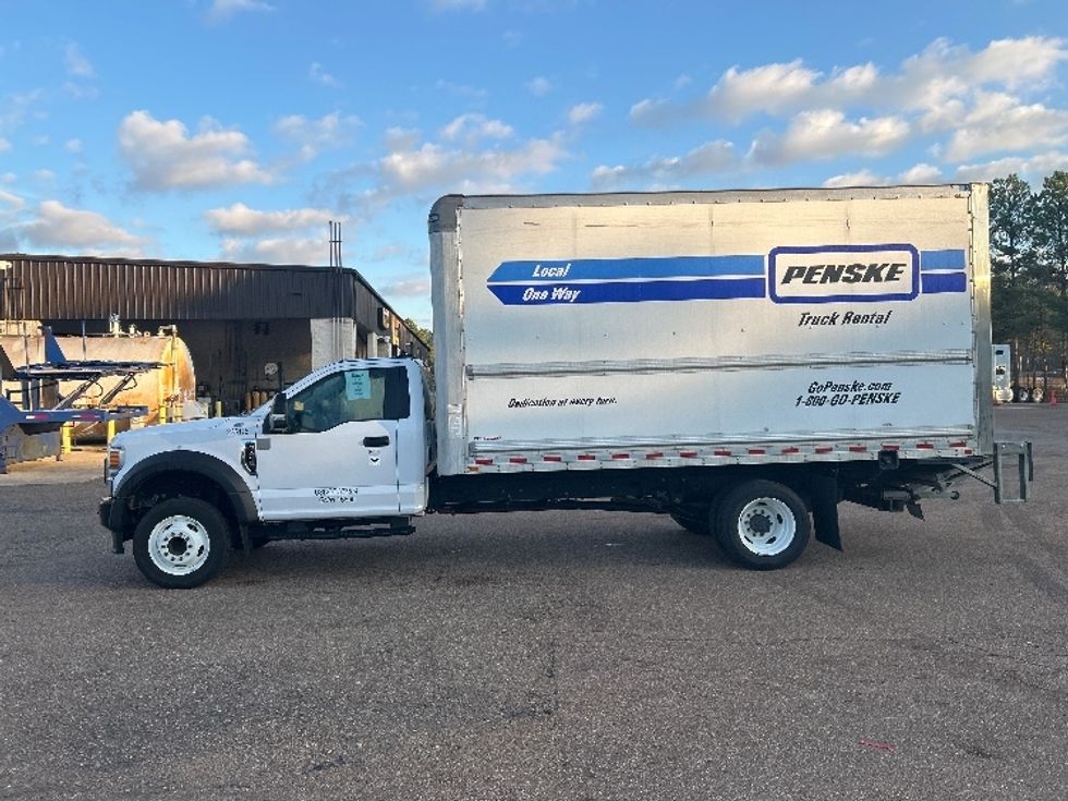 Medium Duty Box Truck-Light and Medium Duty Trucks-Ford-2022-F450-Jackson-MS-104,059\n\t\tmiles-$ 36,000 - Image 4