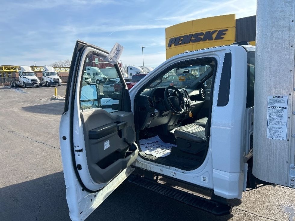 Medium Duty Box Truck-Light and Medium Duty Trucks-Ford-2022-F450-La Porte-IN-124,943\n\t\tmiles-$ 33,750 - Image 16