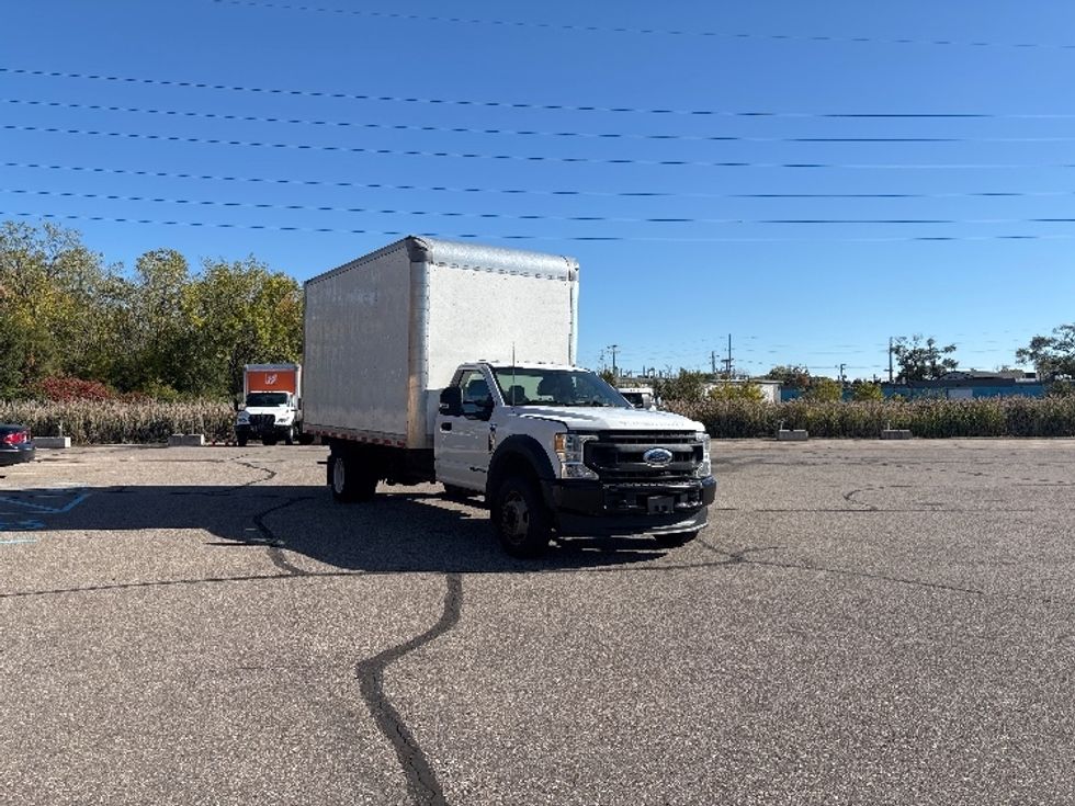 Medium Duty Box Truck-Light and Medium Duty Trucks-Ford-2022-F550-Lansing-MI-199,066\n\t\tmiles-$ 31,750 - Image 1