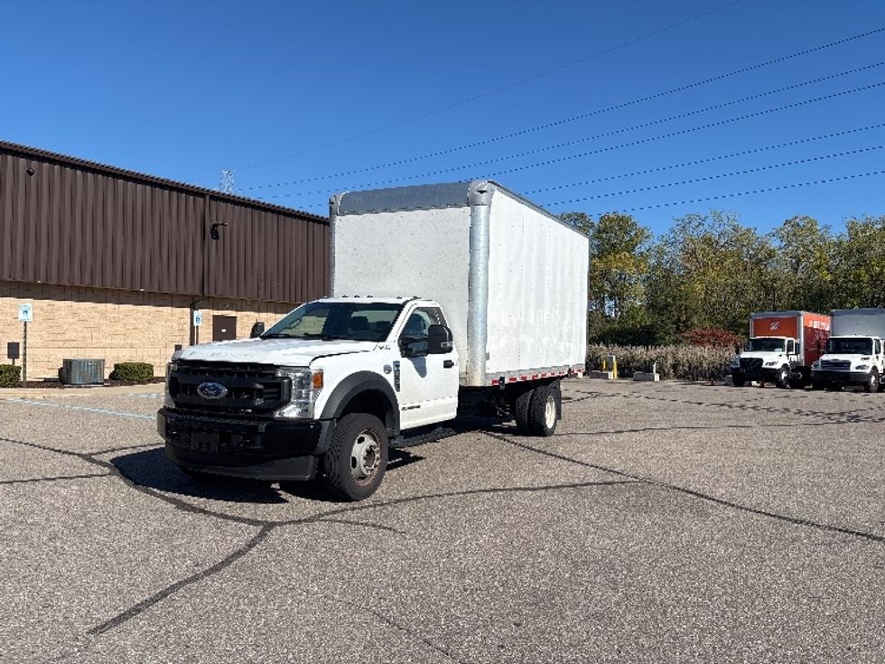 Medium Duty Box Truck-Light and Medium Duty Trucks-Ford-2022-F550-Lansing-MI-199,066\n\t\tmiles-$ 31,750 - Image 3