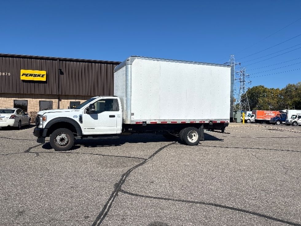 Medium Duty Box Truck-Light and Medium Duty Trucks-Ford-2022-F550-Lansing-MI-199,066\n\t\tmiles-$ 31,750 - Image 4