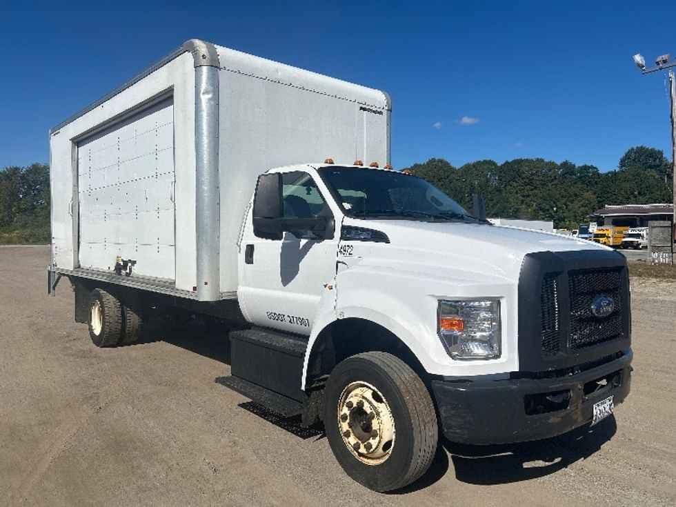 Medium Duty Box Truck-Light and Medium Duty Trucks-Ford-2022-F650-Braintree-MA-201,033\n\t\tmiles-$ 25,250 - Image 1
