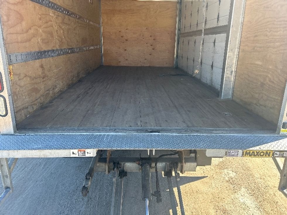 Medium Duty Box Truck-Light and Medium Duty Trucks-Ford-2022-F650-Braintree-MA-201,033\n\t\tmiles-$ 25,250 - Image 10