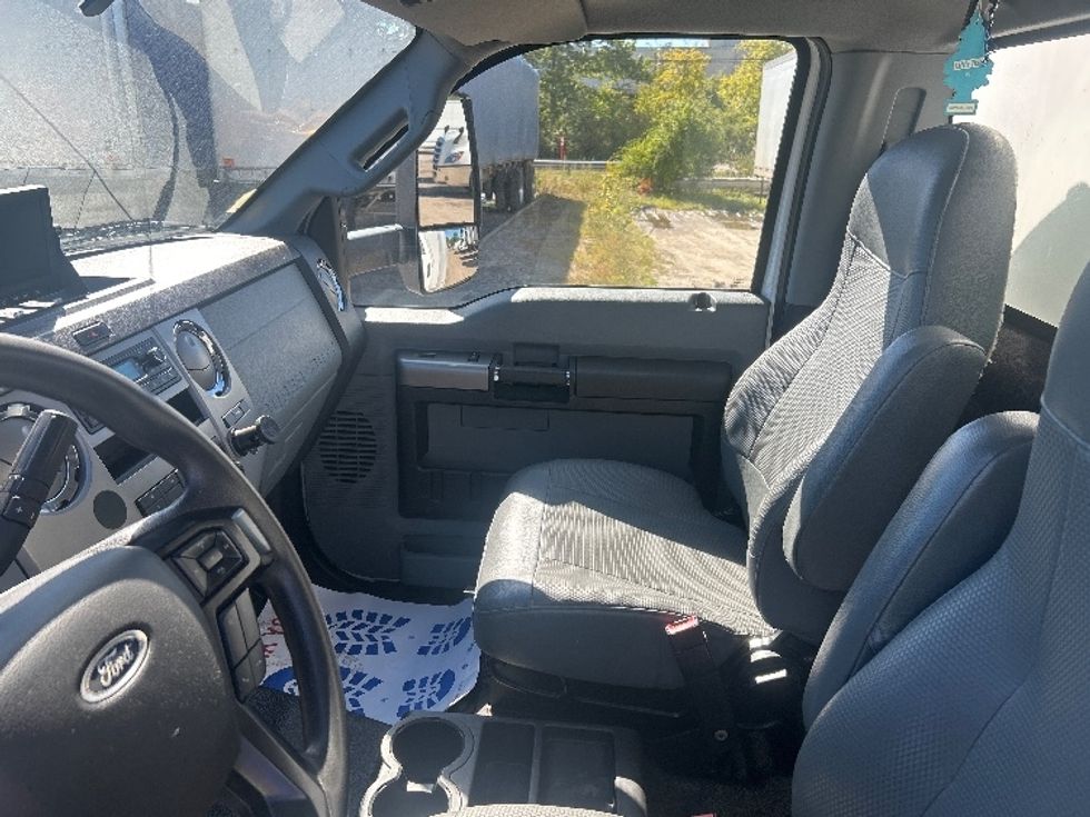 Medium Duty Box Truck-Light and Medium Duty Trucks-Ford-2022-F650-Braintree-MA-201,033\n\t\tmiles-$ 25,250 - Image 19