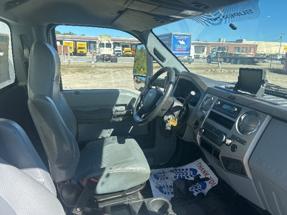 Medium Duty Box Truck-Light and Medium Duty Trucks-Ford-2022-F650-Braintree-MA-201,033\n\t\tmiles-$ 25,250 - Image 22
