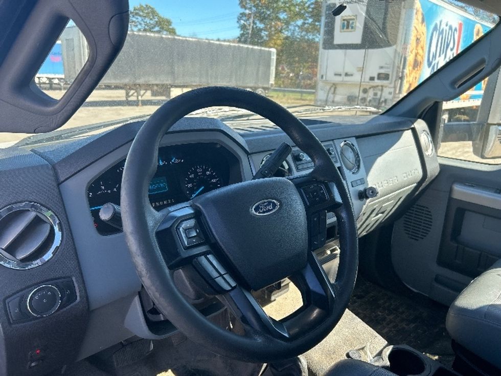 Medium Duty Box Truck-Light and Medium Duty Trucks-Ford-2022-F650-Londonderry-NH-182,107\n\t\tmiles-$ 28,500 - Image 17