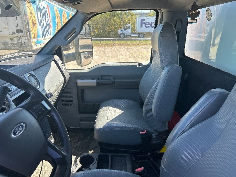 Medium Duty Box Truck-Light and Medium Duty Trucks-Ford-2022-F650-Londonderry-NH-182,107\n\t\tmiles-$ 28,500 - Image 19