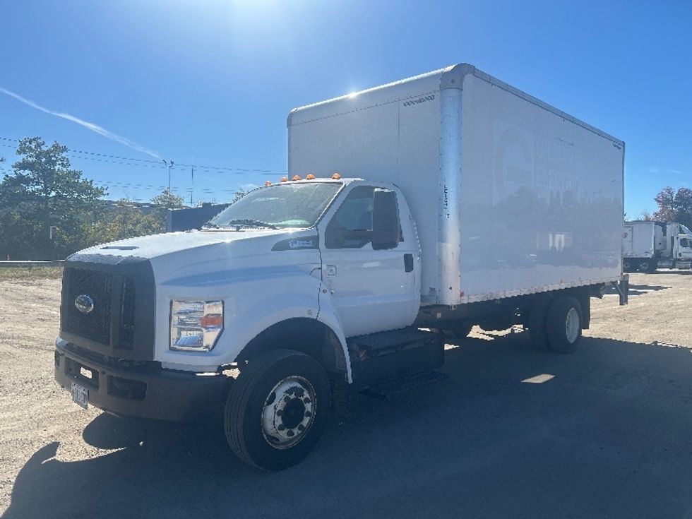 Medium Duty Box Truck-Light and Medium Duty Trucks-Ford-2022-F650-Londonderry-NH-182,107\n\t\tmiles-$ 28,500 - Image 3