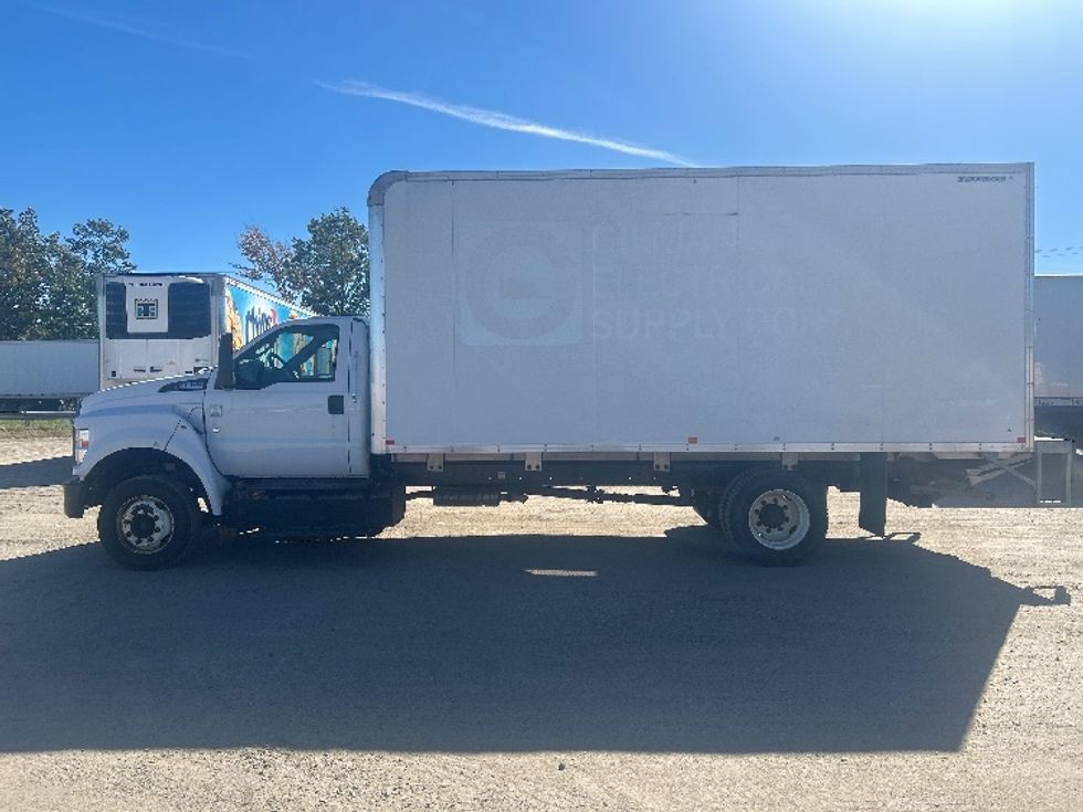 Medium Duty Box Truck-Light and Medium Duty Trucks-Ford-2022-F650-Londonderry-NH-182,107\n\t\tmiles-$ 28,500 - Image 4