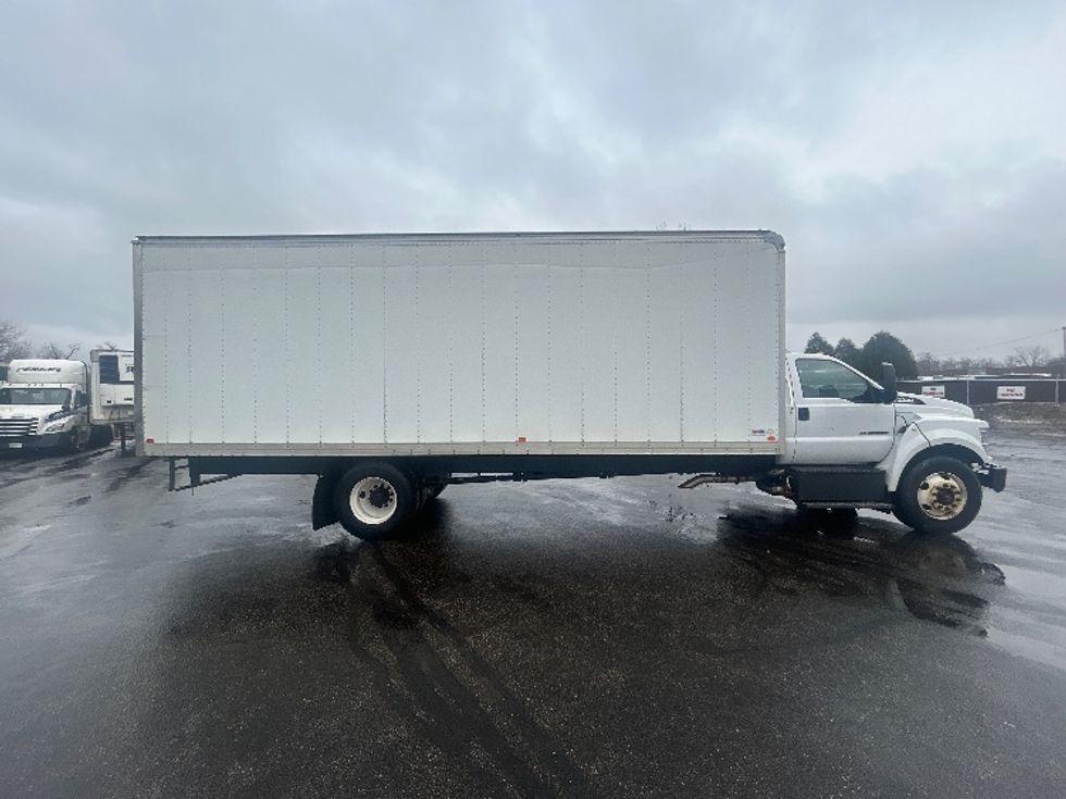 Medium Duty Box Truck-Light and Medium Duty Trucks-Ford-2022-F750-Oakwood Village-OH-154,890\n\t\tmiles-$ 50,250 - Image 14