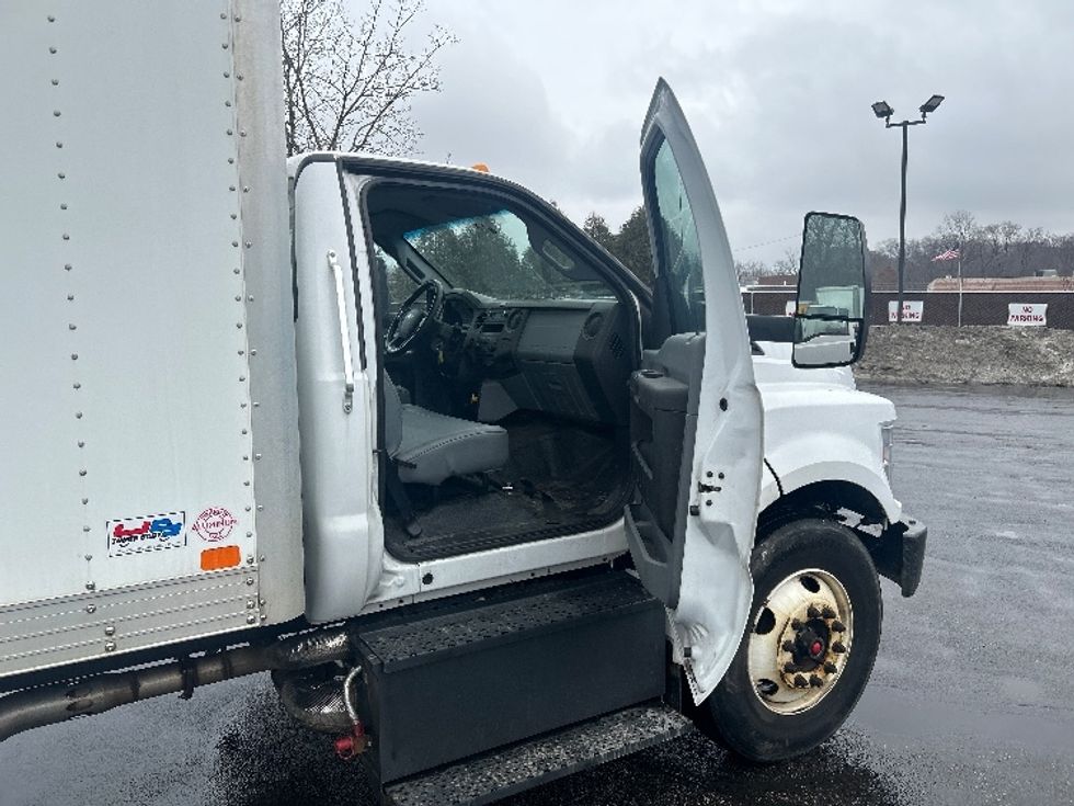 Medium Duty Box Truck-Light and Medium Duty Trucks-Ford-2022-F750-Oakwood Village-OH-154,890\n\t\tmiles-$ 50,250 - Image 19