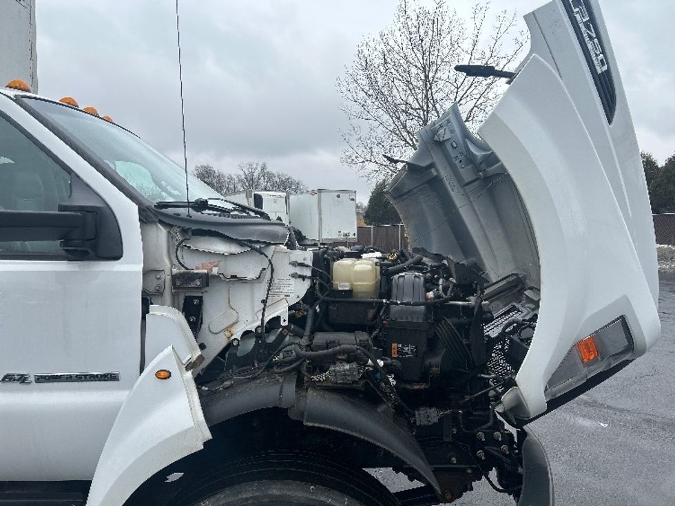 Medium Duty Box Truck-Light and Medium Duty Trucks-Ford-2022-F750-Oakwood Village-OH-154,890\n\t\tmiles-$ 50,250 - Image 22