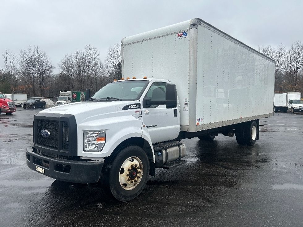 Medium Duty Box Truck-Light and Medium Duty Trucks-Ford-2022-F750-Oakwood Village-OH-154,890\n\t\tmiles-$ 50,250 - Image 3