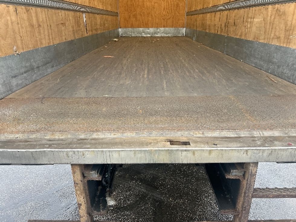 Medium Duty Box Truck-Light and Medium Duty Trucks-Ford-2022-F750-Oakwood Village-OH-154,890\n\t\tmiles-$ 50,250 - Image 9