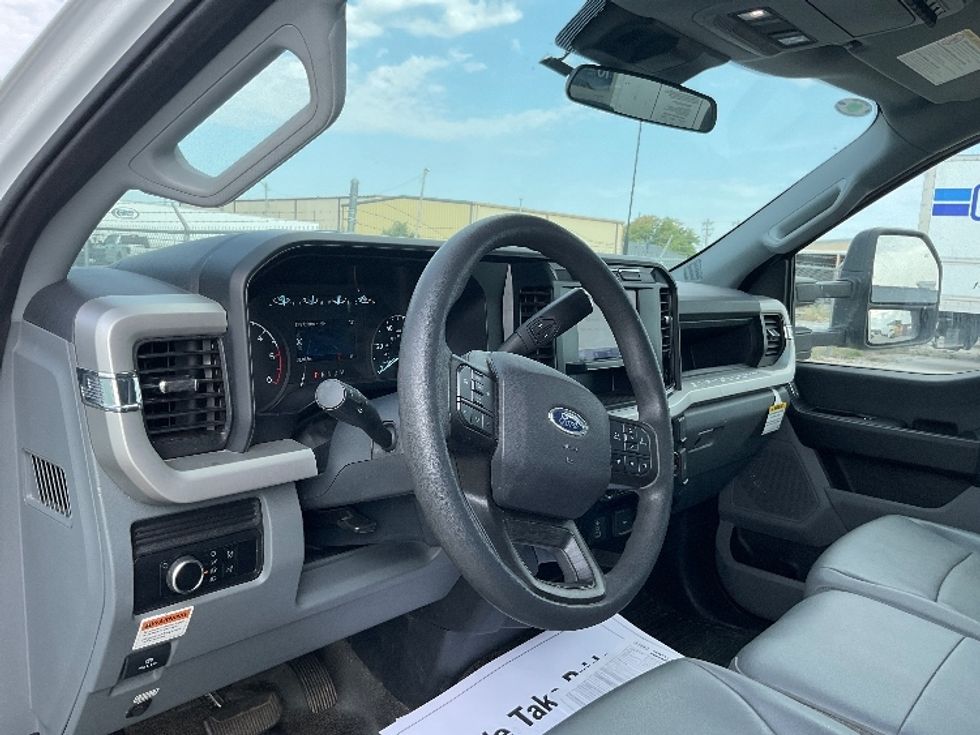 Medium Duty Box Truck-Light and Medium Duty Trucks-Ford-2023-F450-Oklahoma City-OK-68,604\n\t\tmiles-$ 42,250 - Image 17