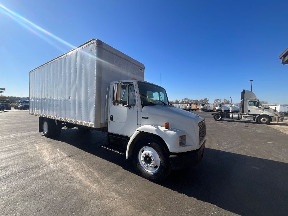 Medium Duty Box Truck-Light and Medium Duty Trucks-Freightliner-2001-FL70-East Chicago-IN-258,348\n\t\tmiles-$ 5,500 - Image 1