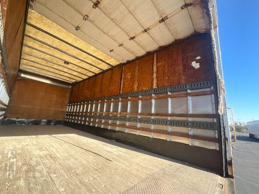 Medium Duty Box Truck-Light and Medium Duty Trucks-Freightliner-2001-FL70-East Chicago-IN-258,348\n\t\tmiles-$ 5,500 - Image 11