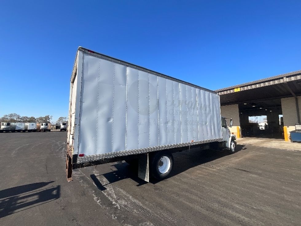 Medium Duty Box Truck-Light and Medium Duty Trucks-Freightliner-2001-FL70-East Chicago-IN-258,348\n\t\tmiles-$ 5,500 - Image 12