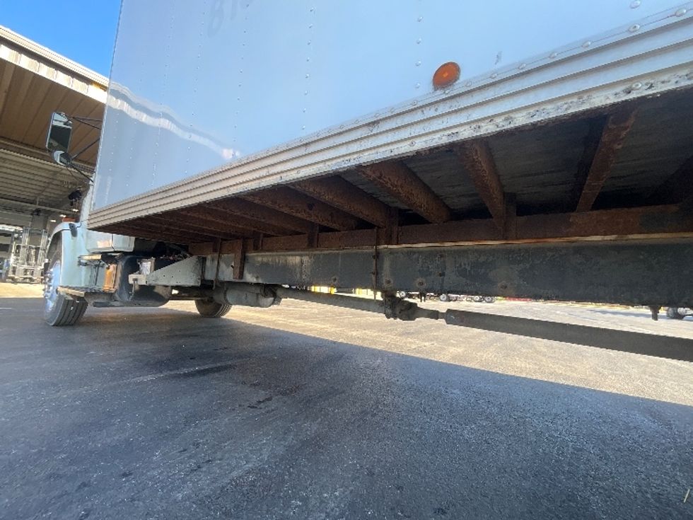 Medium Duty Box Truck-Light and Medium Duty Trucks-Freightliner-2001-FL70-East Chicago-IN-258,348\n\t\tmiles-$ 5,500 - Image 5