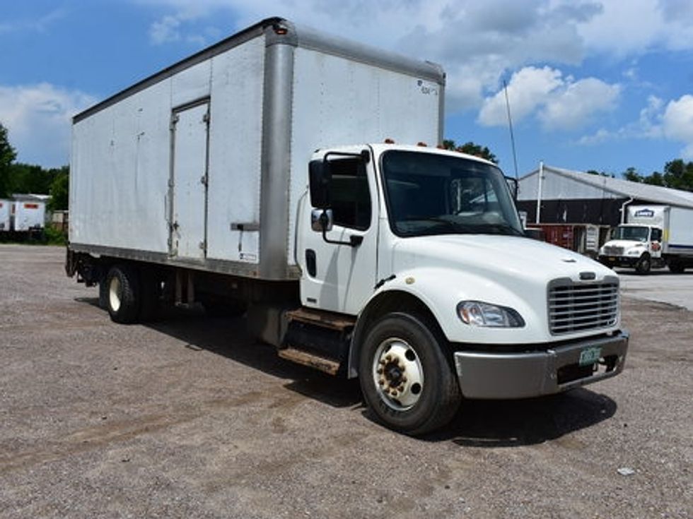 Medium Duty Box Truck-Light and Medium Duty Trucks-Freightliner-2011-M2-Essex Junction-VT-315,443\n\t\tmiles-$ 20,500 - Image 1