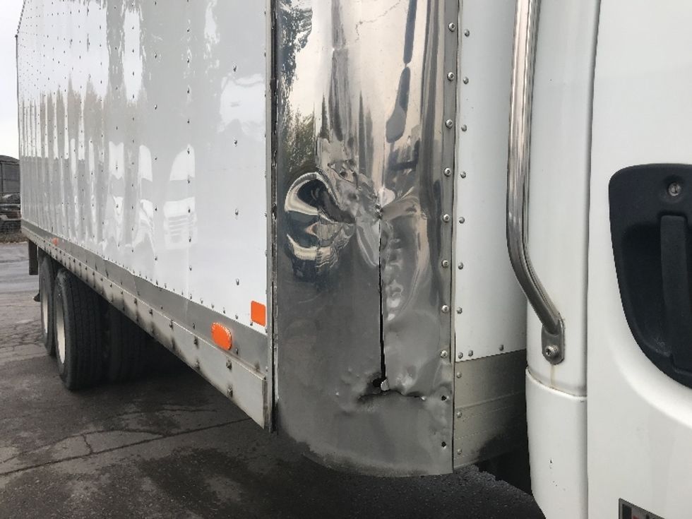 Medium Duty Box Truck-Light and Medium Duty Trucks-Freightliner-2011-M2-Scarborough-ON-424,766\n\t\tkm-$ 17,500 - Image 24