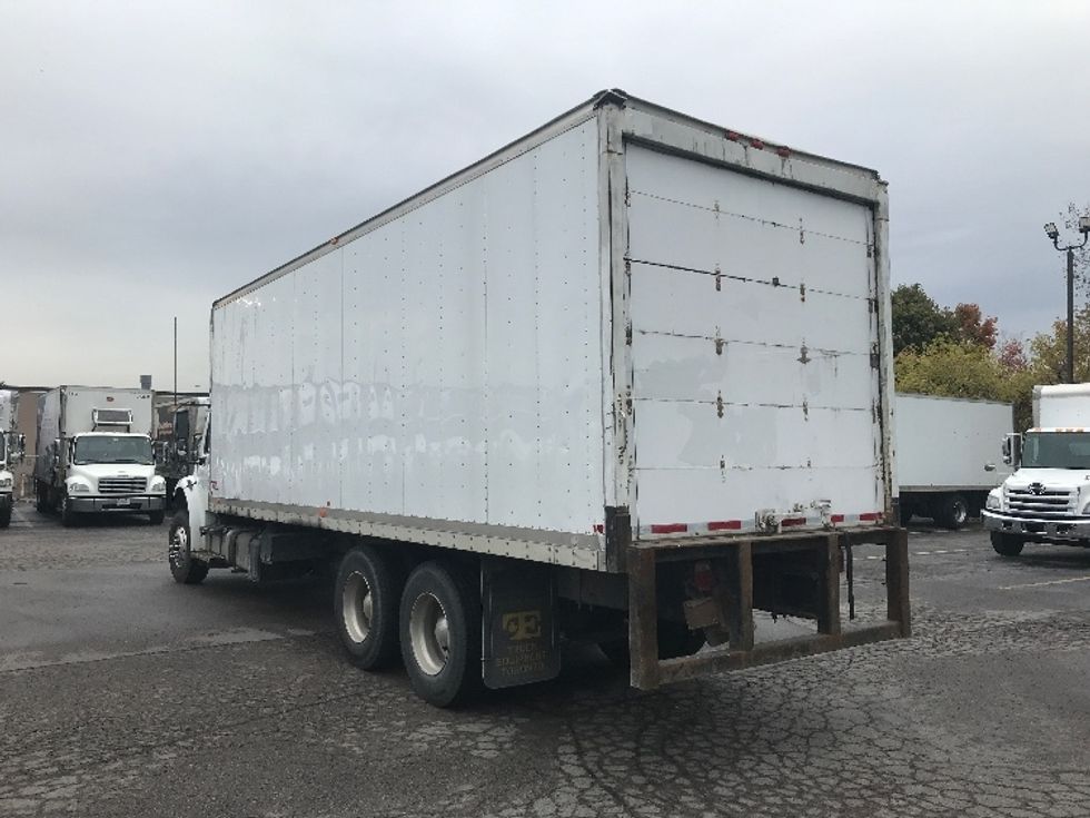 Medium Duty Box Truck-Light and Medium Duty Trucks-Freightliner-2011-M2-Scarborough-ON-424,766\n\t\tkm-$ 17,500 - Image 6